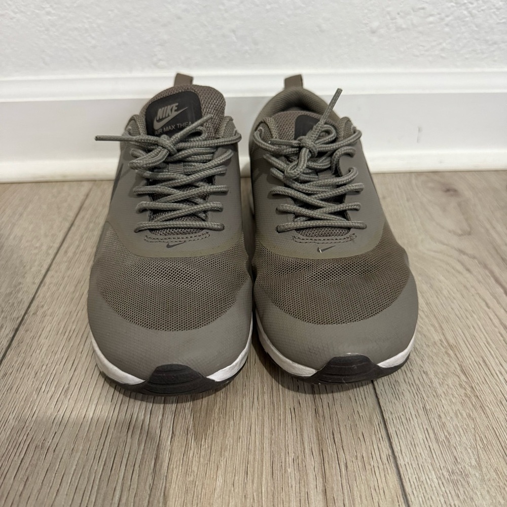 Nike Thea - Picture 3 of 5
